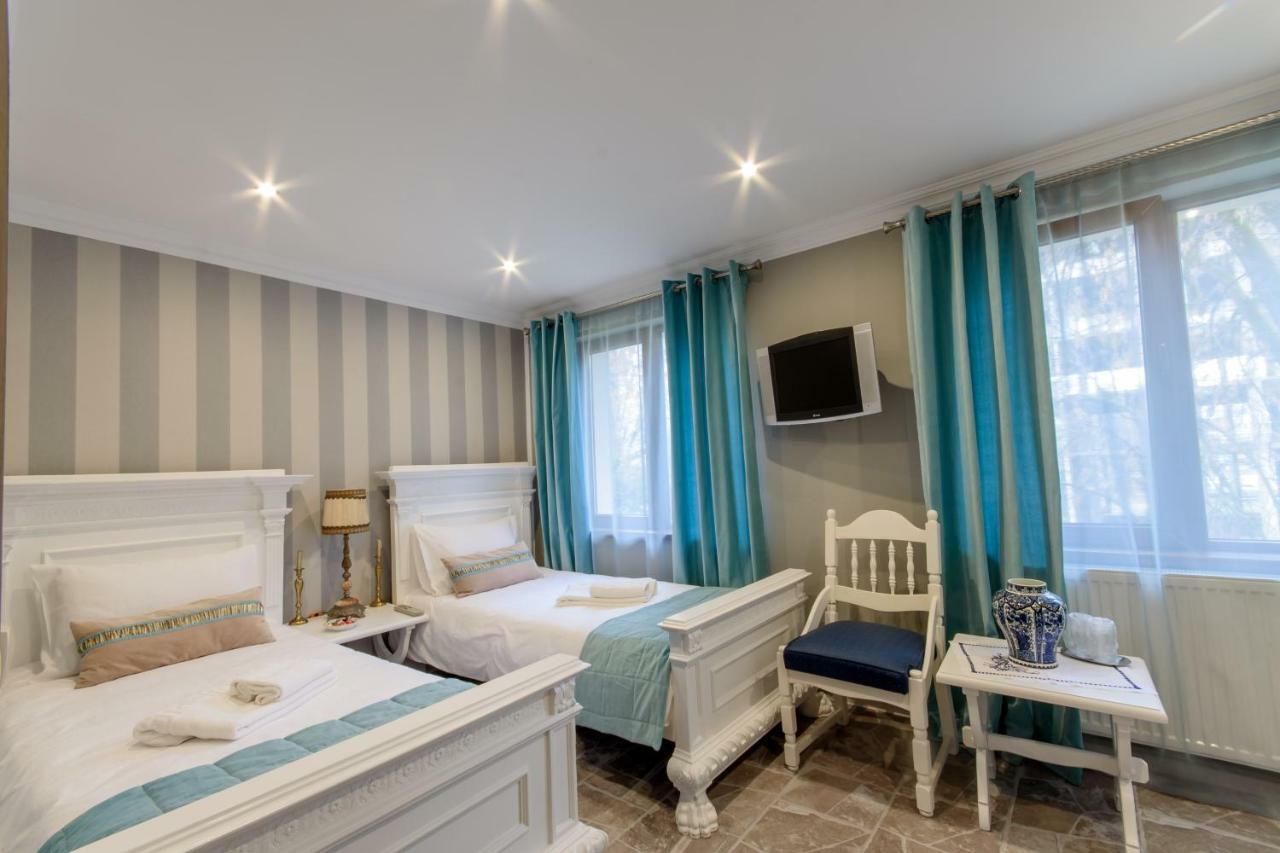 Williams House Hotel Hunedoara Exterior photo